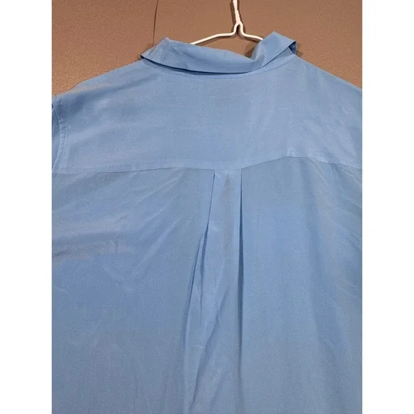Equipment Femme Blue 100% Silk Long Sleeve Button Down Blouse Q23-E231 Size M - Picture 10 of 10